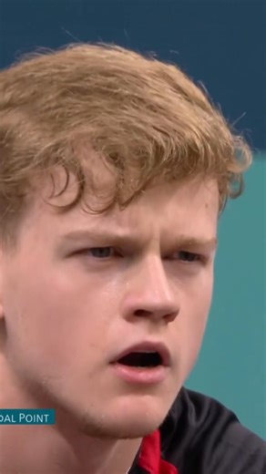 🏓 Focused. Fearless. Golden: Laurens Devos 🇧🇪 🥇