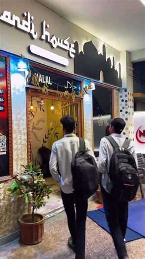 ☄️🇸​​🇺​​🇭​​🇪​​🇱​☄️ | Campus vibes + good friends = the best kind of day. 🌿🎒 #CollegeVlog #CollegeLife #DayInMyLife #CampusVibes #StudentLife #UniVlog... | Instagram