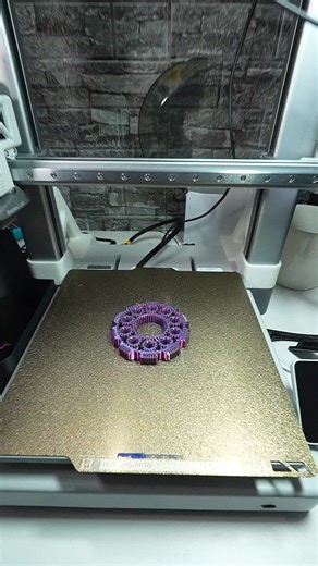 827K views · 10K reactions | The color shifts during rotation are mind-blowing!  3D Printed Planetary Gears finger fidget. Printers: george_gkrimas Filament: 3DHoJor Silk Multicolour PLA https://3dhojor.com/ Designer: gmanprojects #3dhojor #3dprinting #fidget #fidgettoys #spinner #gears | 3DHoJor | Facebook