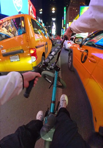 Riding BMX through Times Square 🚲🌃 🎥- @insta360 official X4 #bmx #bike #pov #nyc