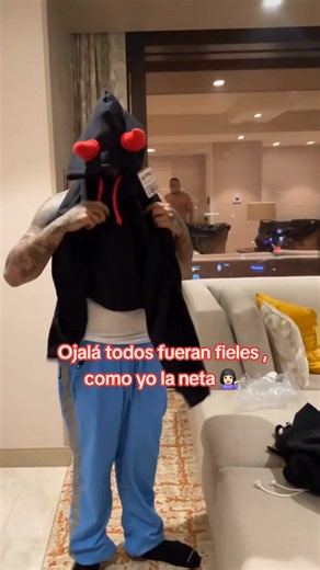 Rhlm Anuel 2blea: Ojalá todos fueran fieles como yo la neta