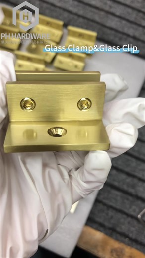 Choosing the Best Glass Clamp and Clip for Your Bathroom