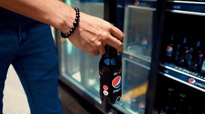 254K views · 1.8K reactions | This could be the future of billboards! A billboard which dispenses drinks! A futuristic concept brought to you by the all-new Pepsi, Bold Taste No Calorie! #PepsiBoldTaste #DrinkTheFutureNow | Pepsi Malaysia | Facebook