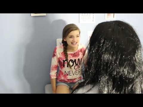 SevenSuperGirls S01 E02: Mimi's Got A Case Of The Karate Kickiteez!