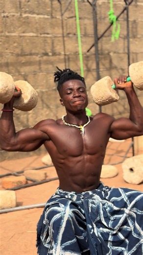 Strengthen Shoulders with Proper Form in Fitness