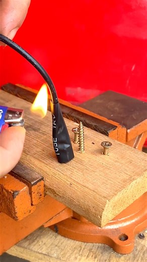 2.1M views · 10K reactions | Truque que serve 路‍♂️朗 #asmr #asmrsounds #astuces #Bricolage #tools #dips #satisfyingsounds #bricolagefacile #reelsfb2024 #reelsfbpage #reelsfacebook #reelsfypシfb #fbreelsfypシ゚viral #fypシ | STH te mostra | Facebook