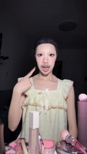 Transform Your Female Guest with a Stylish Blonde Makeover