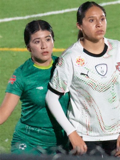 Ximena vs Perla 😎✌️#futbolfemenino #ligamxfemenil #soccerskills #soccertiktok #soccergirl