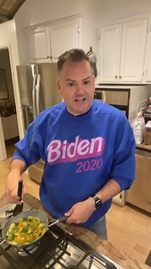 Eggs can be so boring, so I keep it eggciting by making them differently every morning! Today, zero-point green eggs & ham! 🍳 #Rossipe | Ross Mathews