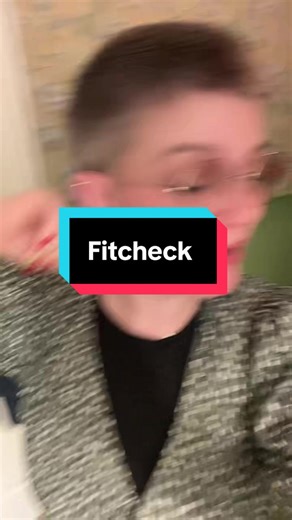 Feeling the Christmas Fit: Style it Right!