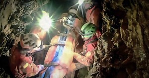 Fastnade i grotta – ute efter 75 timmar