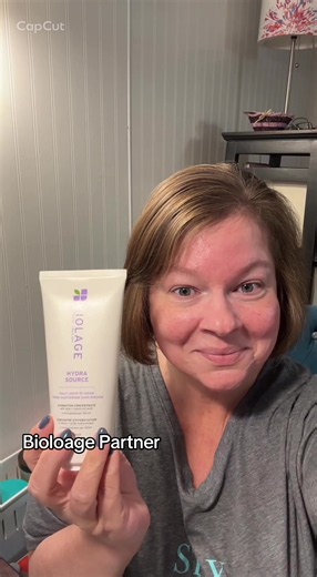 I’ve partnered with @BIOLAGE to review the HydraSource Leave in Cream. Available at @Ulta Beauty. My hair feels so soft, is so shiny and smells so good! #biolage #hydrasource #hydrasourceleaveincream #lorealistar