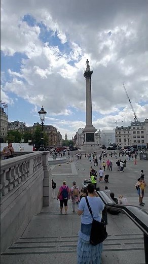 Big Ben rising behind Trafalgar Square, London#London #TrafalgarSquare #BigBen #ThingsToDoInLondon