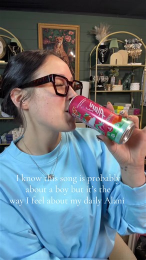 always look forward to my morning Alani 🫣🙌🏼 @Alani Nutrition #alani #alaninu #dailydose #trendingaudio #trendingtiktok