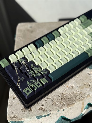 Custom Doctor Doom Mechanical Keyboard YINDIAO Y95 RGB Hot Swap Keyboard With Gray Leobog Creamy Thocky Switches Custom Display Knob Keyboar