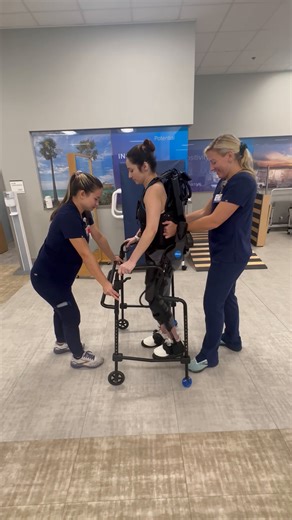 After a spinal cord injury left her unable to walk, Calli's No. 1 goal was to walk out of our hospital. Our staff went straight to work utilizing nearly all the advanced equipment and technologies Encompass Health has to offer. Incorporating high intensity gait training assisted by our team of dedicated therapists, Calli was able to advance from using a walker with the assistance of two therapists to walking independently with forearm crutches within a few weeks. Calli's progress is a testament 