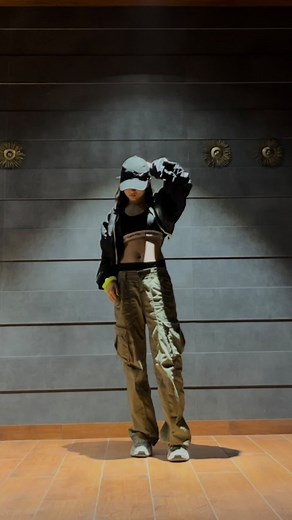 Zoi on Instagram: "#DNA Choreo: @nain._.jo"