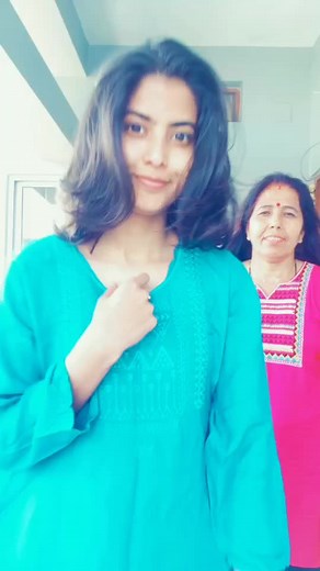 Invented a new step for her 😀 She found this step easy! 😆❤️ @ushasiwakoti4 #sang_gang