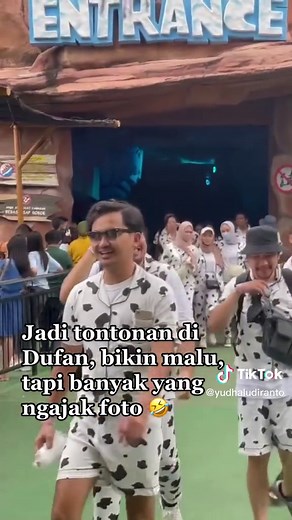 Piyama Sapi di Dufan: Kirain Badan XXL Tidak Cocok
