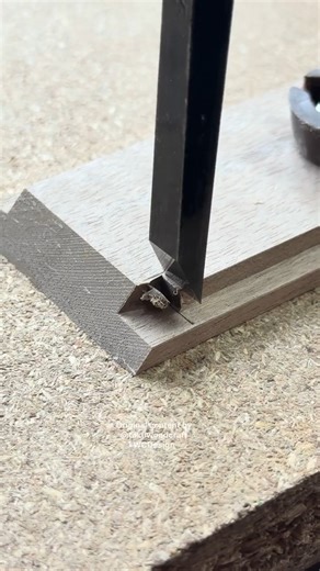 No Hinges, No Problem! Unique Lid Mechanism #woodworking #diy | TWCStudio