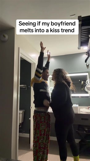 Kiss Trend with My Boyfriend