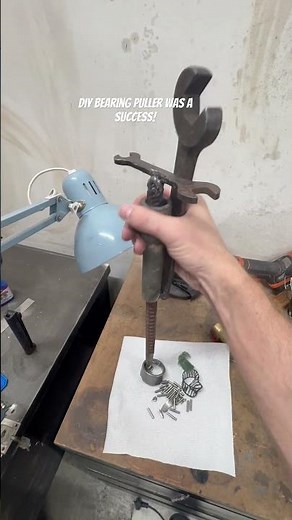 Rebuilding my Jeep Wrangler TJ transfer case needed a blind hole bearing puller #jeepguy