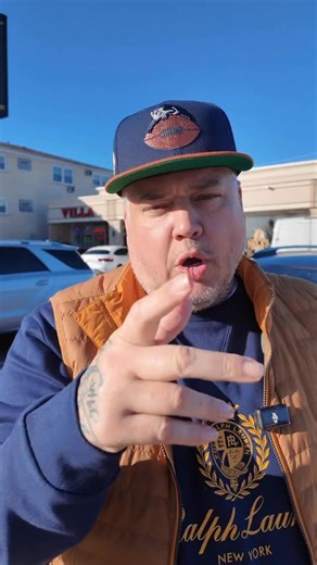 Fox Peña on Instagram: "Villa Napoli came in highly recommended — and yeah, it delivered. This is one of those thin-crust spots that reminds me why I trust my followers. Straight forward, no gimmicks, a bit cheesy but a very solid pizza. Y’all are really dialed in when it comes to thin crust, and this proved it. 📍 8546 W Lawrence Ave, Norridge, IL 60706 #Foxcito #ChicagoPizza #PizzaRun Villa Napoli Norridge, Chicago thin crust pizza, tavern-style pizza, Foxcito pizza run"