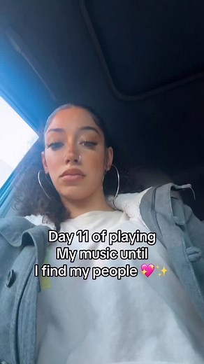 Hey family ✨✨✨ This song is called Paz 💖💖 | Alicia Marie