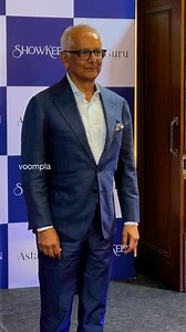 juhi chawla’s hubby jay mehta arrives at the showkeen astaguru art auction at the nehru centre in worli | Voompla