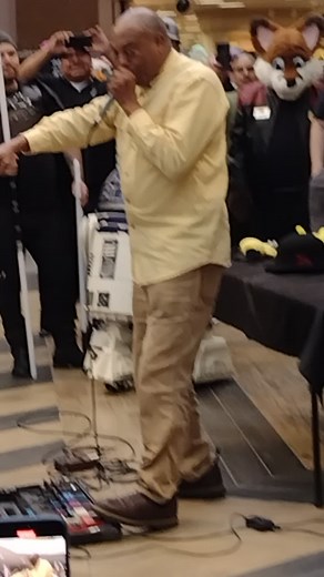 Michael Winslow Live at @Retro City performing his Lord of the Rings Song ##michaelwinslow #spaceballs #policeacademy #retrocity #live #midnightmovietrash #sanantonio