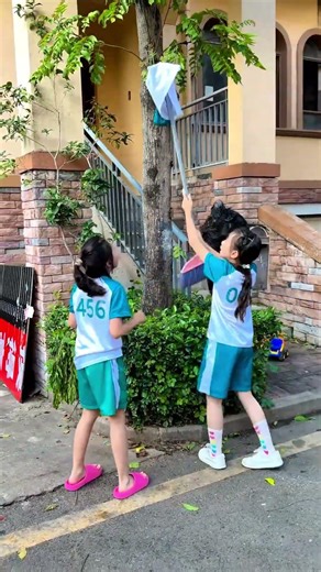 “Friendly and helpful Mengmeng in the World of斗罗大陆!” #斗罗大陆# Tang Wutong #Tang Lao Liu #Xiao Wu