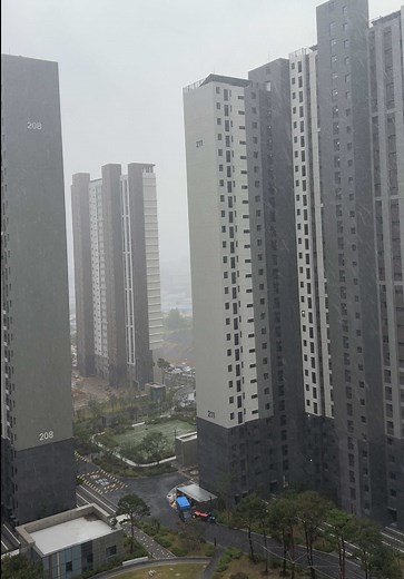 Monsoon Season in South Korea: Tips for Staying Comfortable Indoors