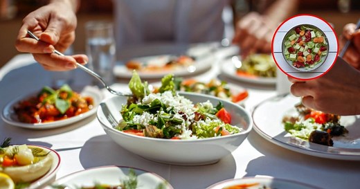 La ensalada turca fácil y saciante que triunfa en redes: una receta perfecta para esos días de primavera en los que vamos con prisas