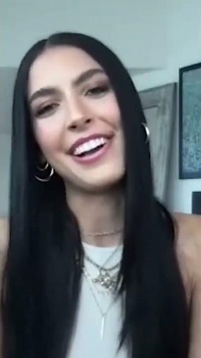 Jena Rose Talks About Walking the iHeartRadio Music Awards Red Carpet & Meeting Big Time Rush!