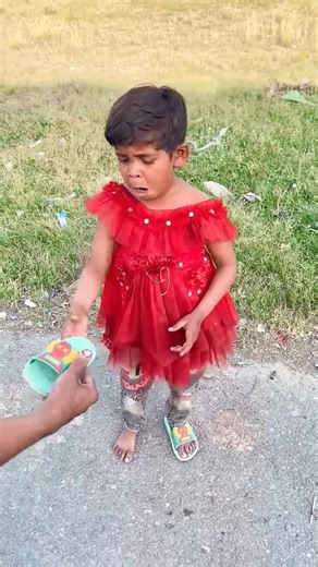 why she is 😭🍫🩴🎊🎉💯💔🎉