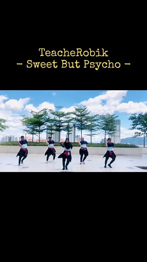 Simple Steps Senamrobik with Sweet But Psycho