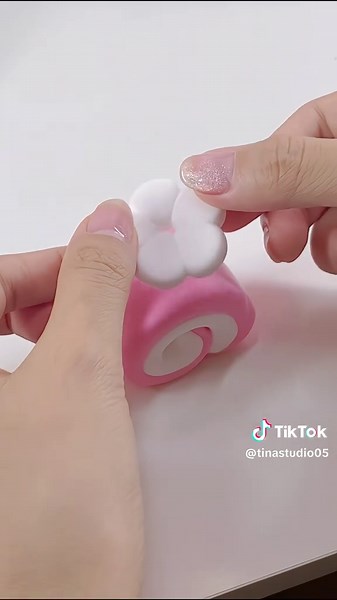 Making Miniature Cake with Polymer Clay Techniques