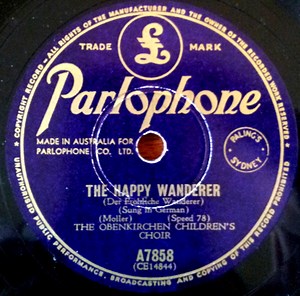 The Obenkirchen Children's Choir - The Happy Wanderer / Evensong