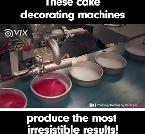 Machines that decorate the cakes automatically?! | Amazing How-To's