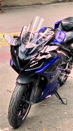 Yamaha R15 V3: Modifications and Blue Color Options