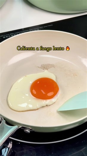 #michelangelocookware The secret to a perfect sunny-side-up egg? It's all in the pan. 🍳 #kitchenmusthaves #cookware #nonstick #nonstickpans #nontoxiccookware #cookwareset #kitchenhelp #cooking #foodscience #giftguide #kitchentools #easydinner #tiktokshop #tiktokshoptreats #viral #trending #fyp #unboxingwithme #foryoupage