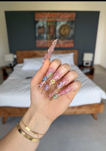 DIY travel nails: how to finish your nails before a trip