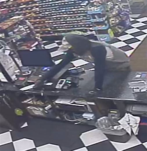 Armed robbery being investigated at Owosso gas station, police say