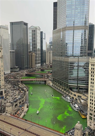 Chicago River Turns Emerald Green for St. Patrick’s Day