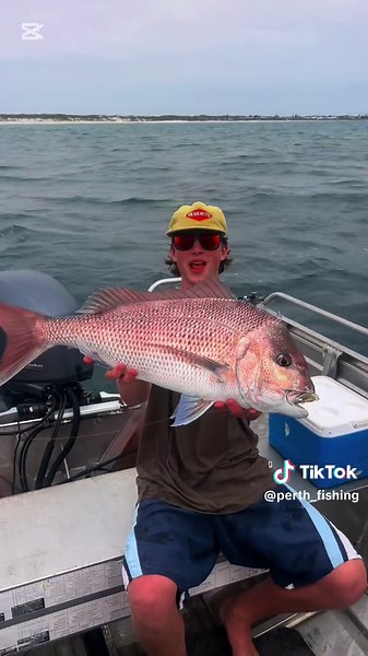 Fishing in Perth: Catching 73cm Pink Snapper