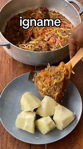 Recette : Igname Cette recette fait partie du livre de 150 recettes de cuisine ivoirienne que j'ai écrites. Lien en commentaire. 👇🏿 📸 : wilfriedekassi02 #CuisineAfricaine | Mbogou Memvi Noëlle Cécilia