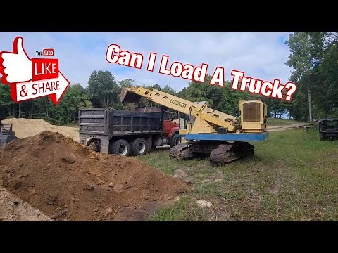 The Gradall Loading Sand My Oldest Excavator Getting It Done!!