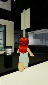 jogando Roblox pela primeira vez !