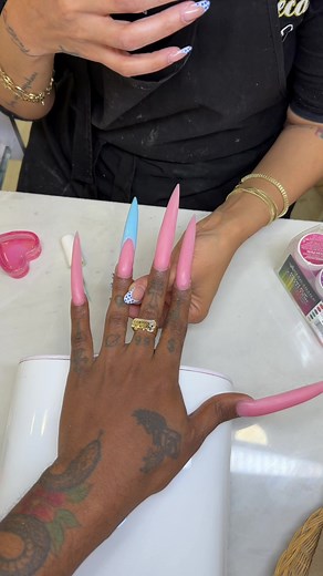Beauty Nails: She’s Back — Muñeca’s Stunning Nail Look