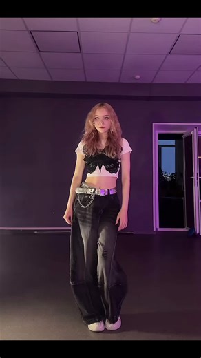 Hypnotize Dance Cover by XG